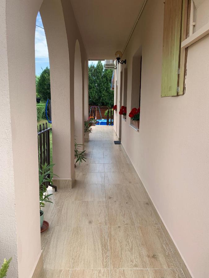 Nagcsalados Rozsa Apartman Balatonlelle Extérieur photo