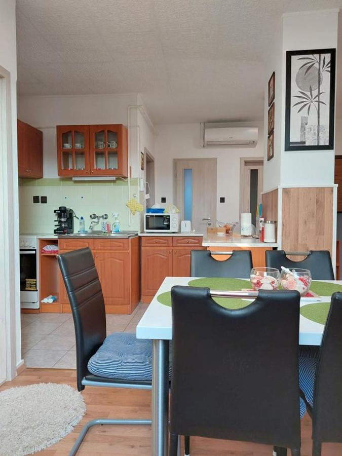 Nagcsalados Rozsa Apartman Balatonlelle Extérieur photo