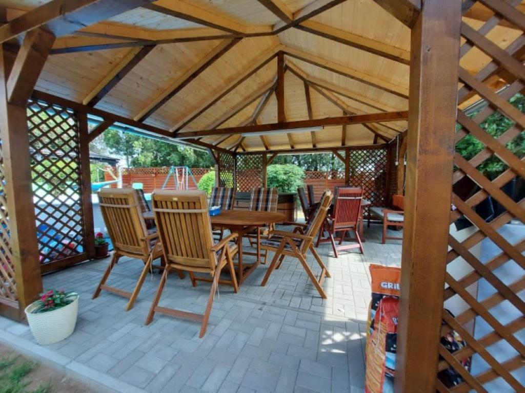 Nagcsalados Rozsa Apartman Balatonlelle Extérieur photo